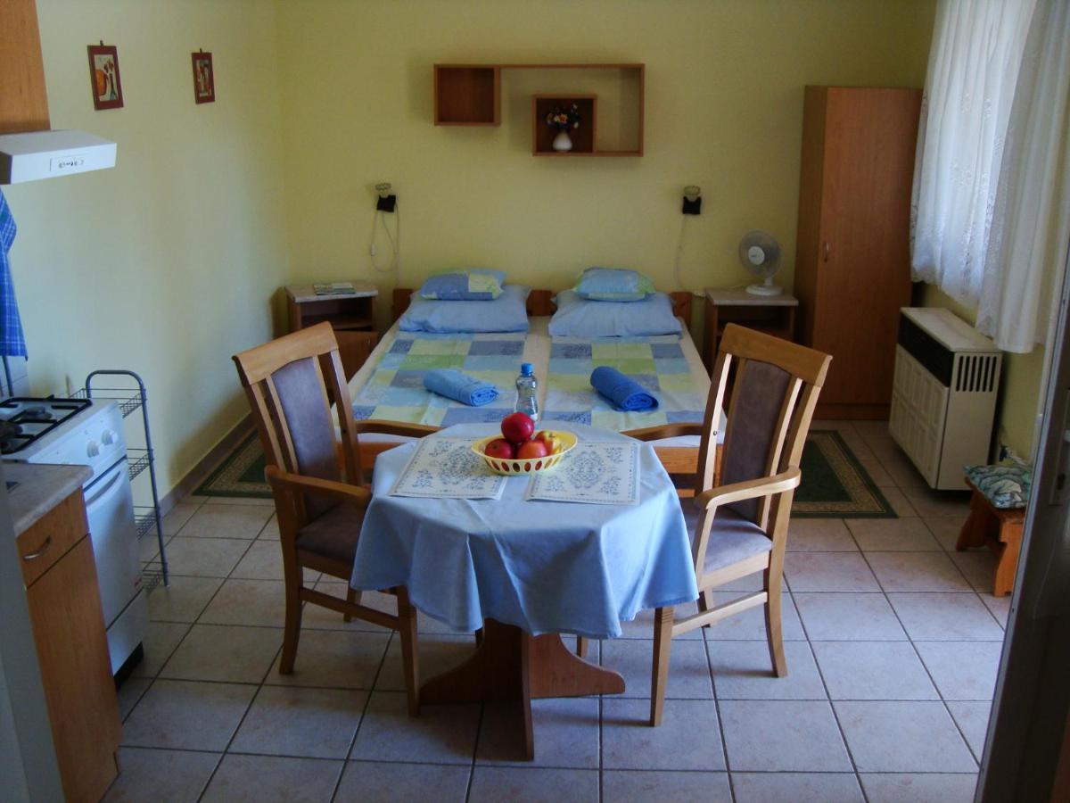 Eliza Vendeghaz Appartement Hajdúszoboszló Buitenkant foto