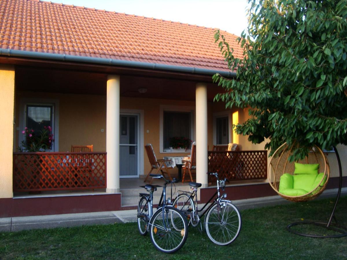 Eliza Vendeghaz Appartement Hajdúszoboszló Buitenkant foto