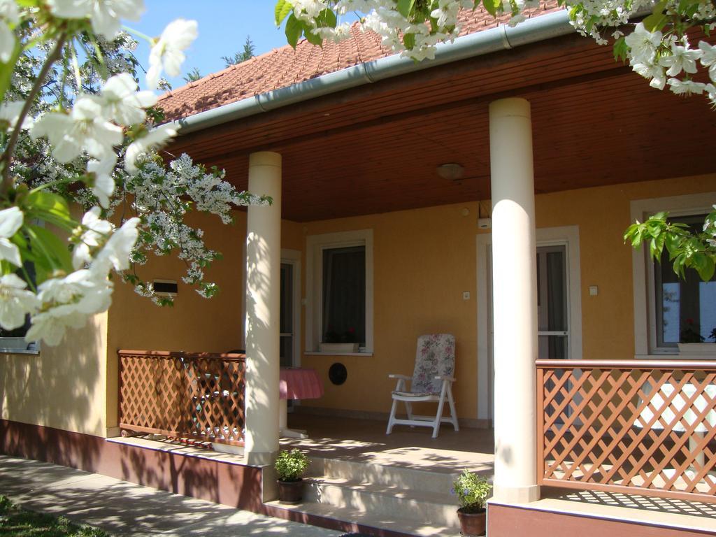 Eliza Vendeghaz Appartement Hajdúszoboszló Buitenkant foto