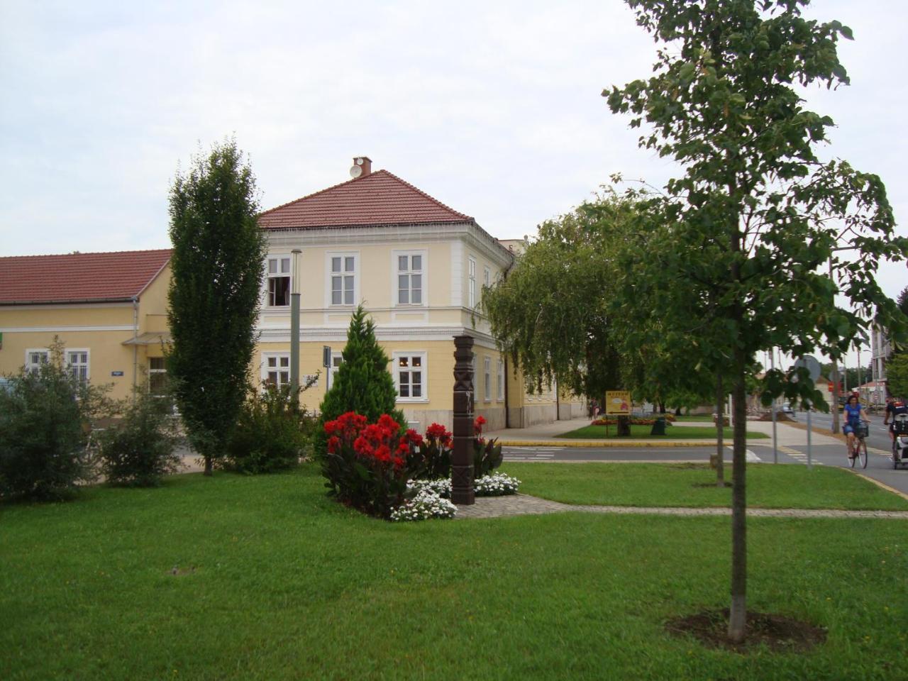 Eliza Vendeghaz Appartement Hajdúszoboszló Buitenkant foto